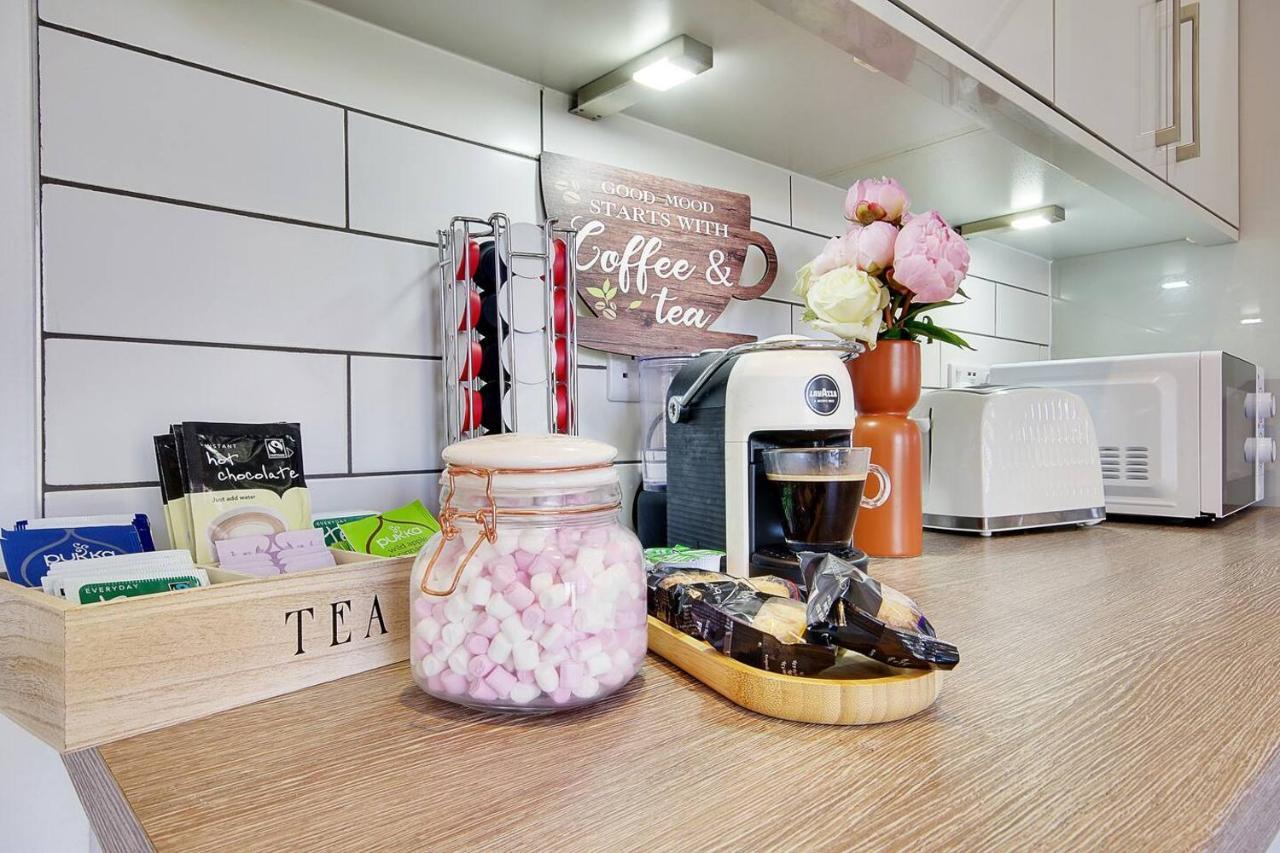 Seaesta Stays -Game Room&Vr &Ev Point บอร์นมัธ ภายนอก รูปภาพ